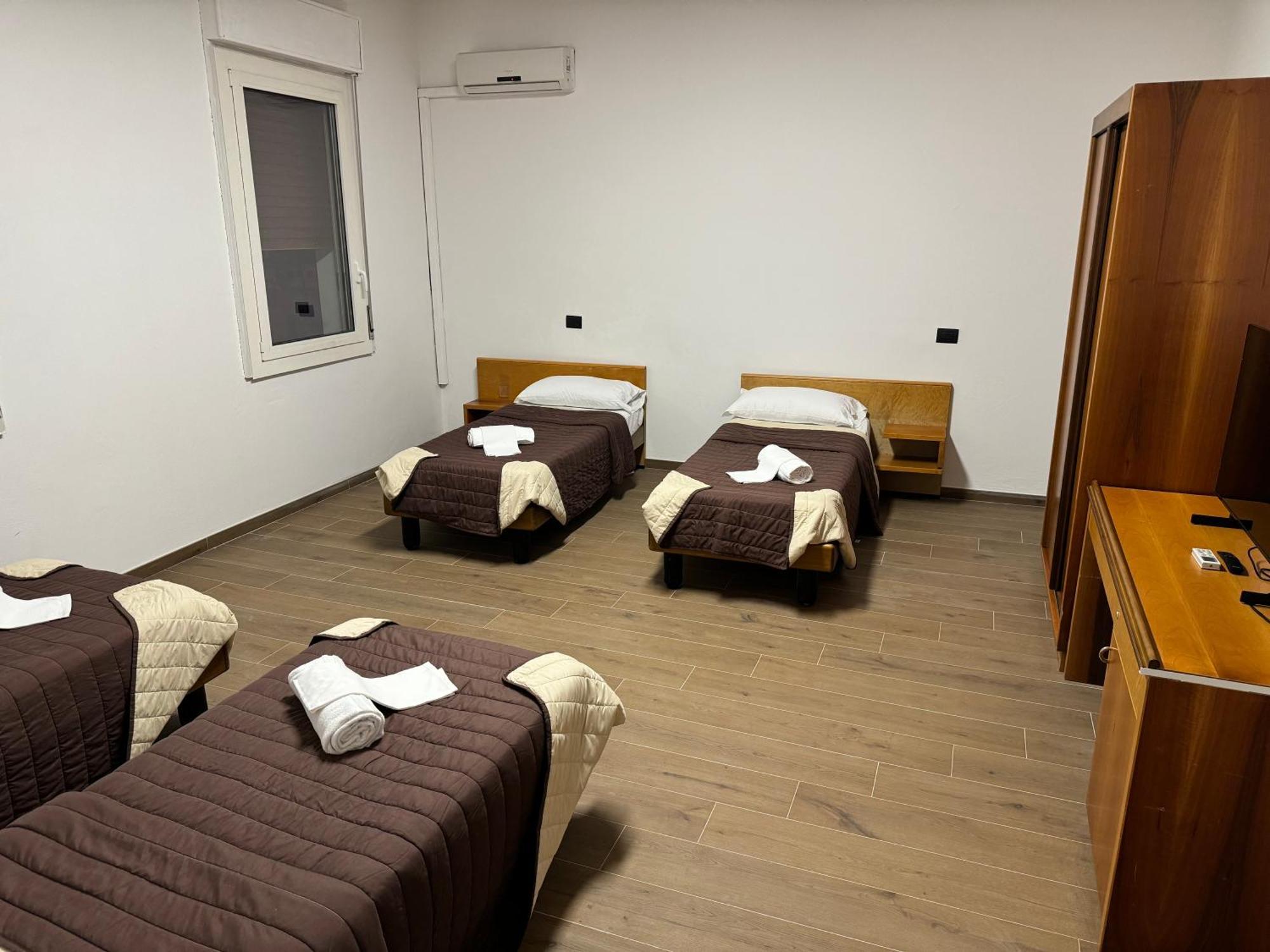 Hotel La Torre Формиджине Экстерьер фото